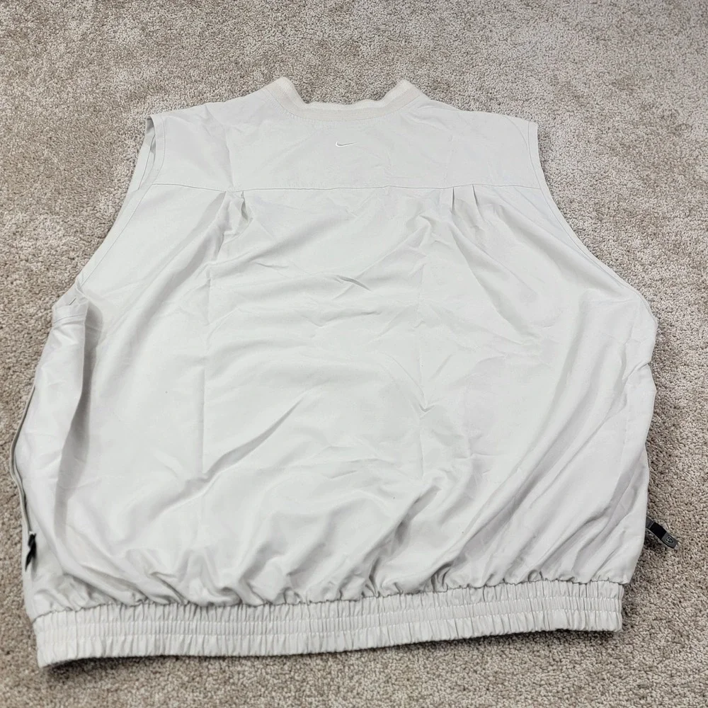 Nike Golf Vest Men's Size XXL Beige V Neck Sleeveless Lightweight Puffer Style - Picture 6 of 7
